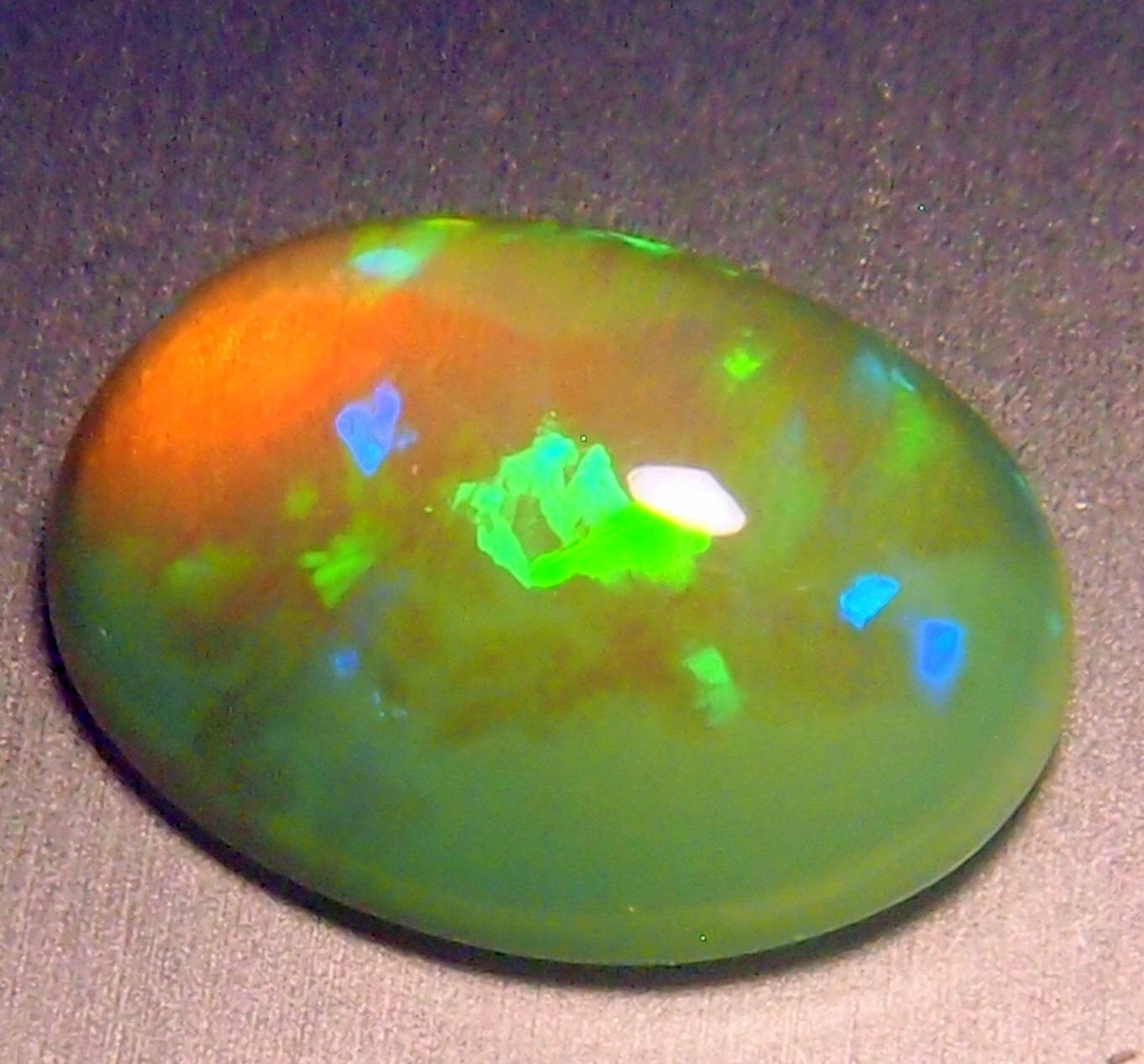Edelsteine: 3,52 ct. Top-funkelnder WELO-Feueropal – Neu und originalverpackt aus Reinach BL von Marblue 6