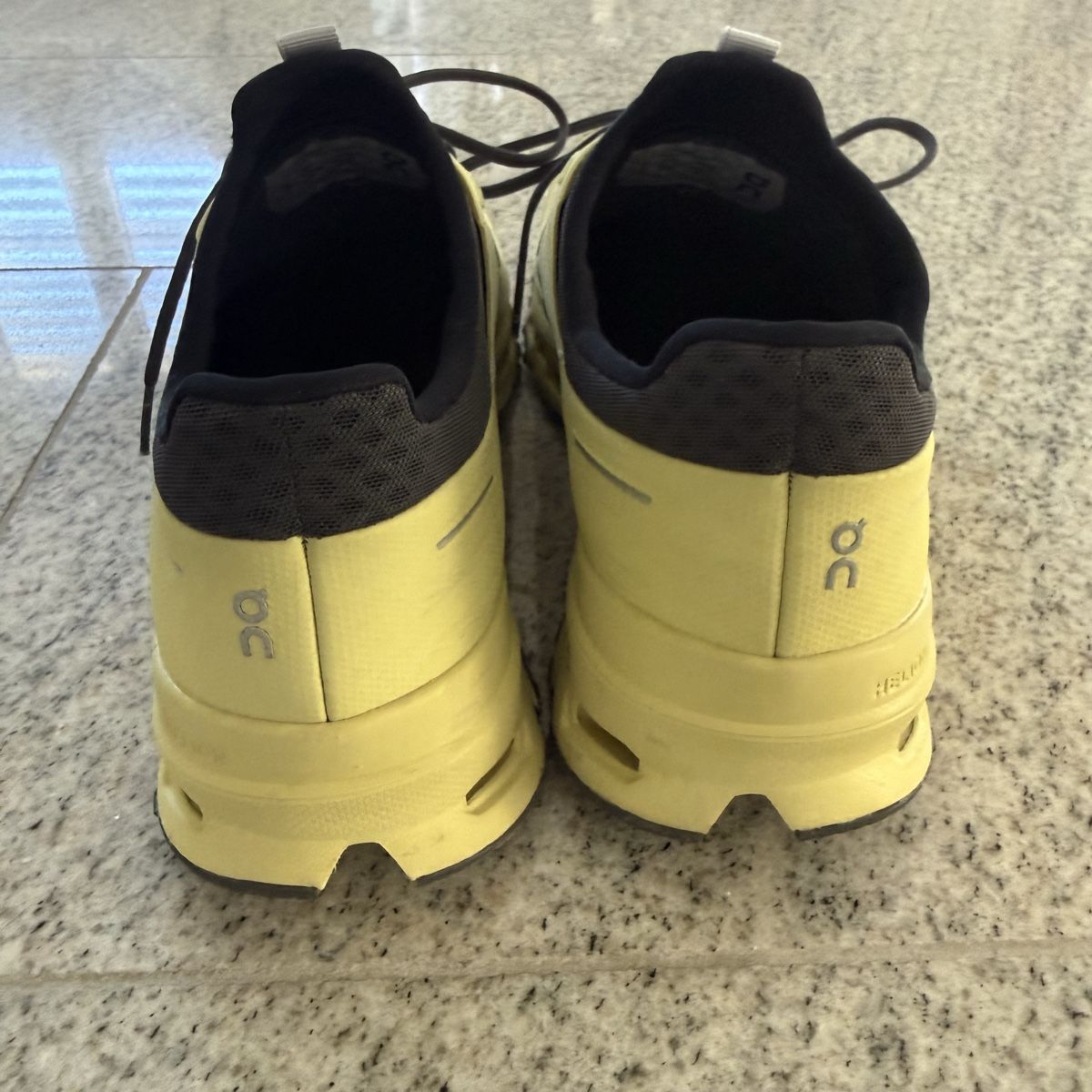 On Scarpe da uomo: On Running Cloudultra – Usato da Mönchaltorf venduto da Mimmom 1