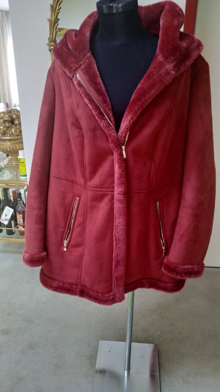 Giacche: Winterjacke mit Kapuzze, Grösse L – Usato da Pfaffhausen venduto da Nyota 1