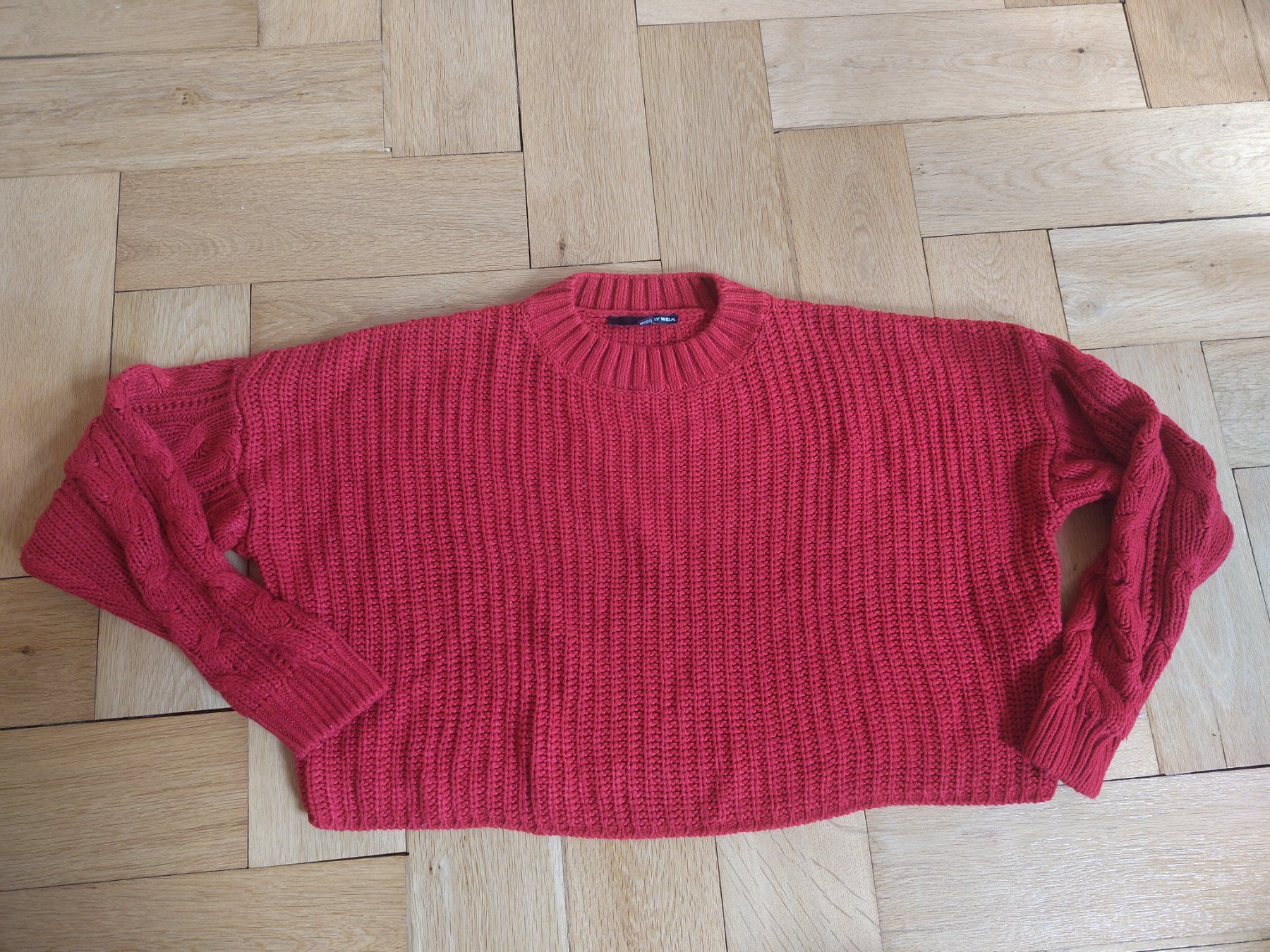Pullover & Sweatshirts: Pullover – Gebraucht aus Bern von Linii