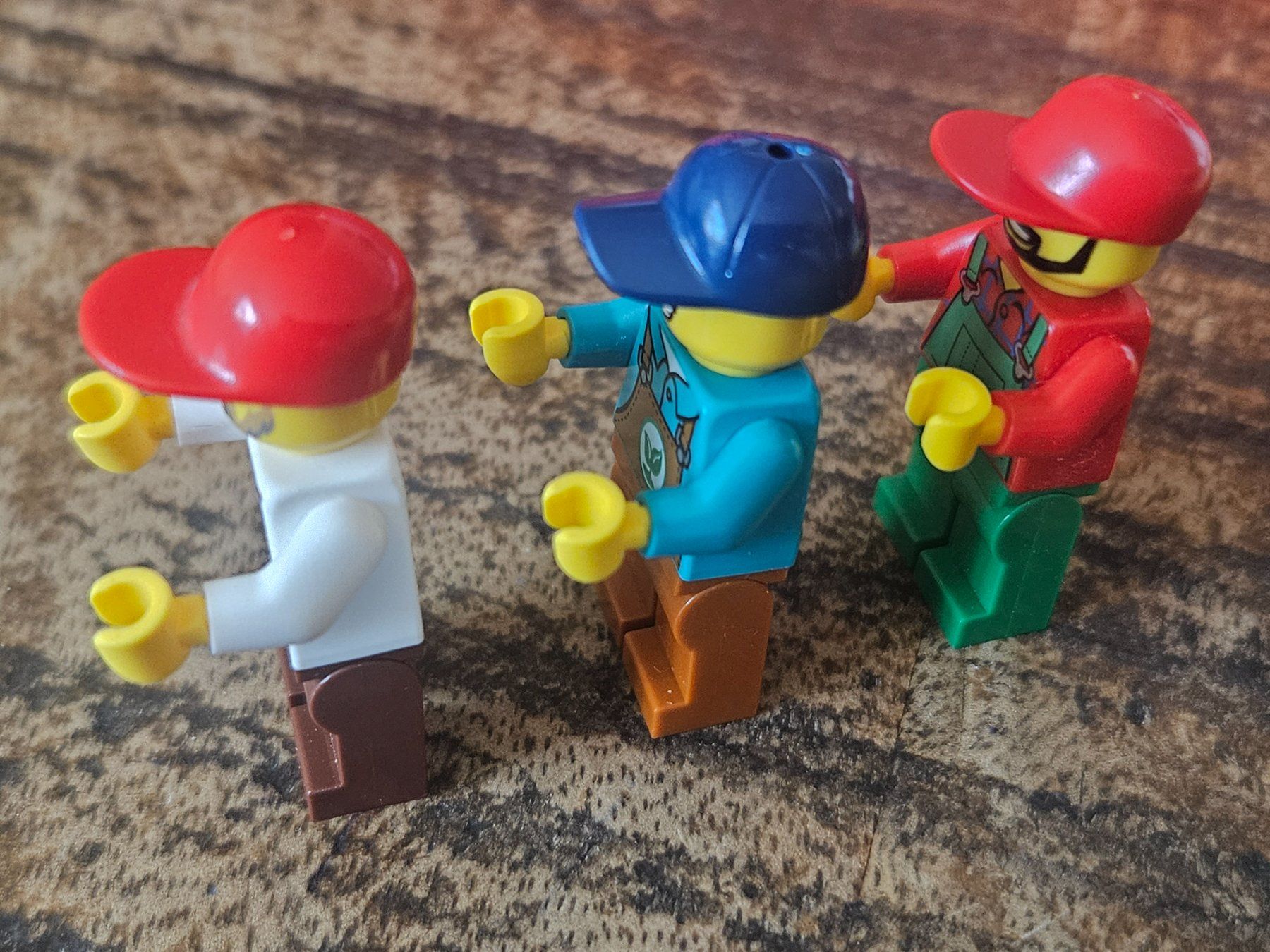 Lego Kit di costruzioni: lego lot de 3 figurines – Usato da Confignon venduto da Ecrofigs 2