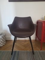 Chaise Melvin