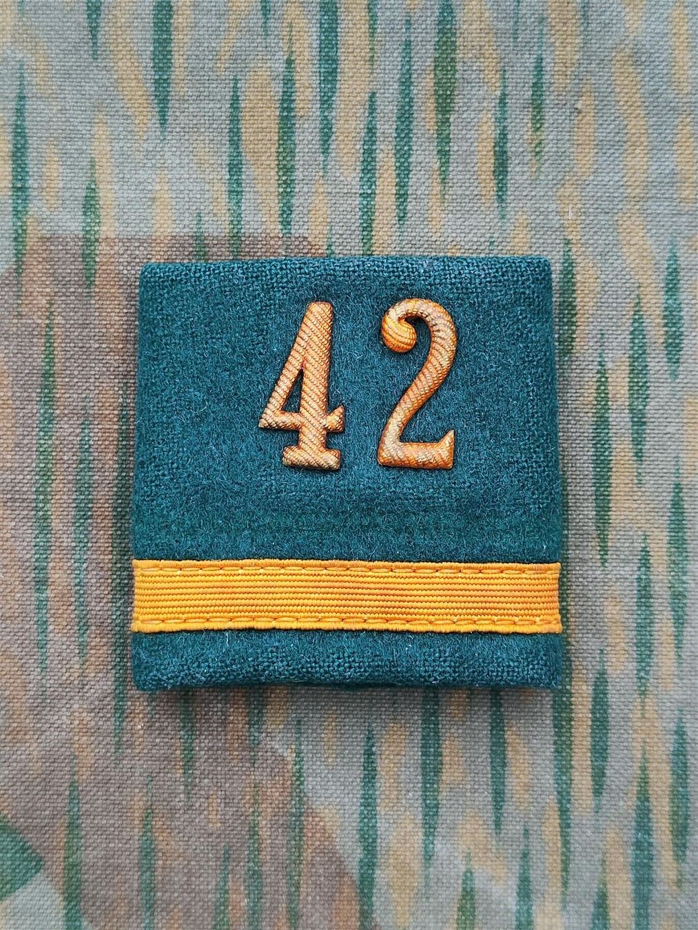 Placchette & Badge: Schulterpatte Major Bat 42 – Usato da Bauma venduto da SwissMilitaria