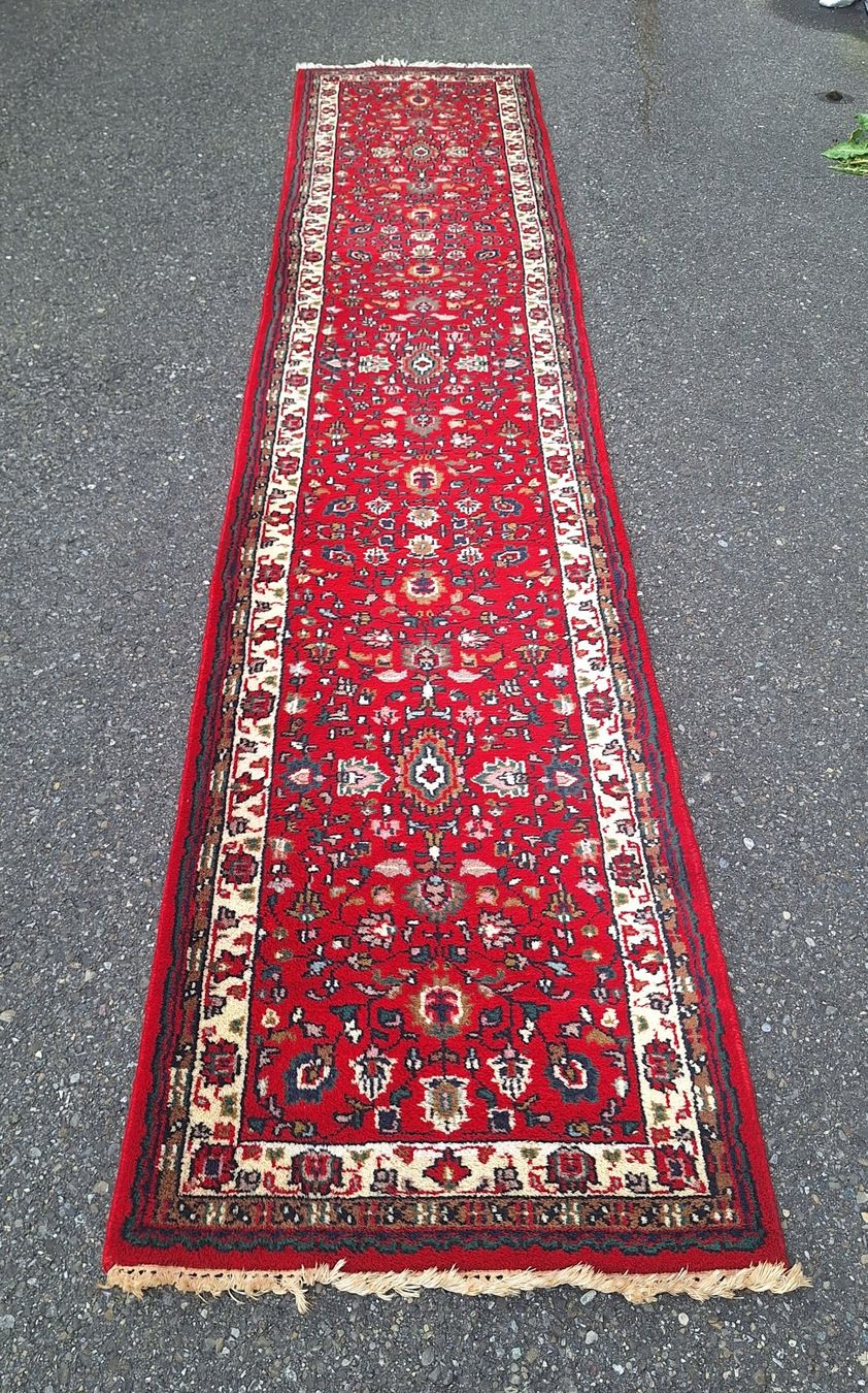 Tappeti: Roter Teppich Läufer – Usato da Weinfelden venduto da JoeBaer