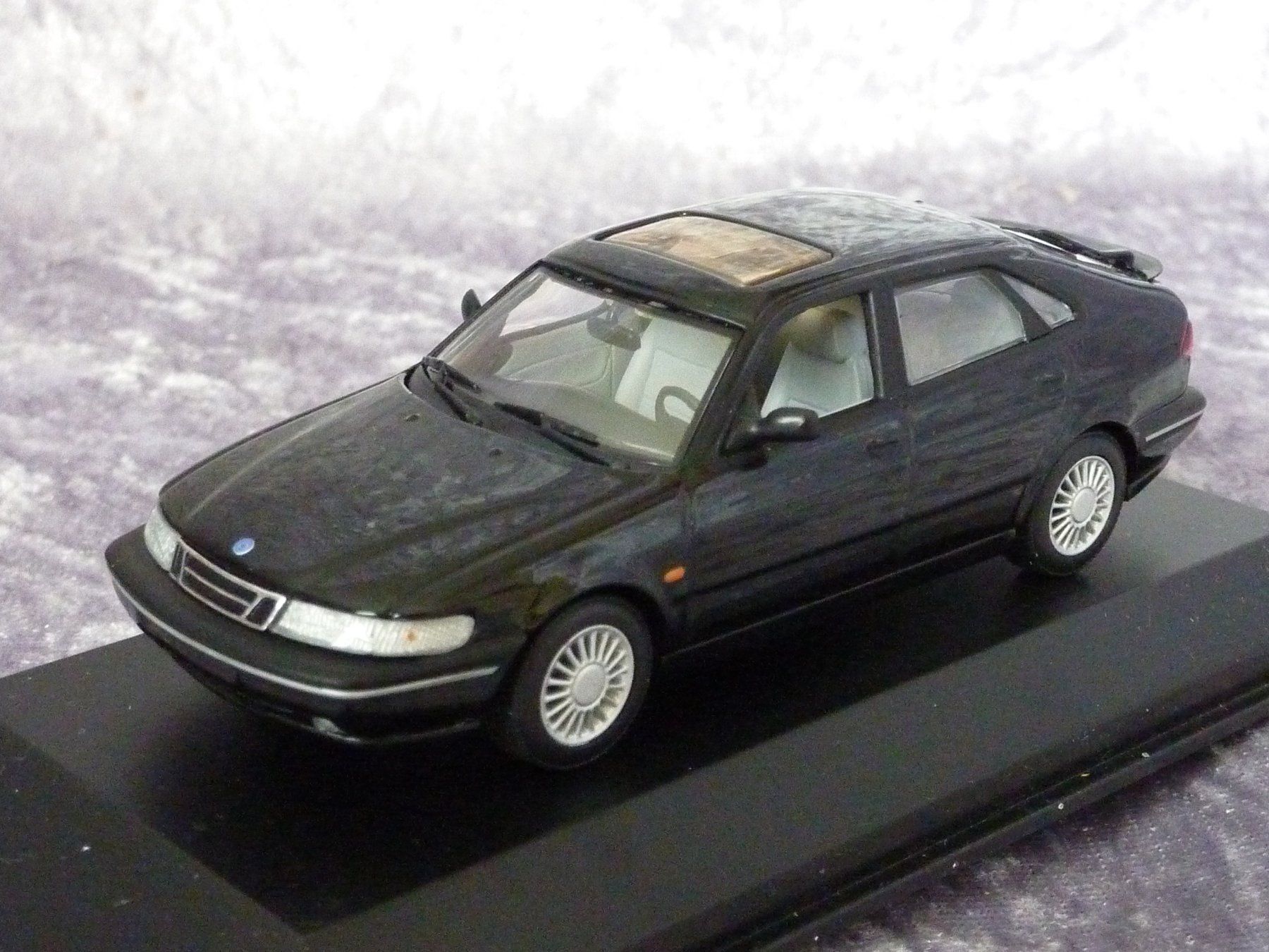 Minichamps Modellini d'auto: Saab 900 Saloon 1995  1:43 – Nuovo (secondo la descrizione) da Dürrenäsch venduto da modellautos4you 2