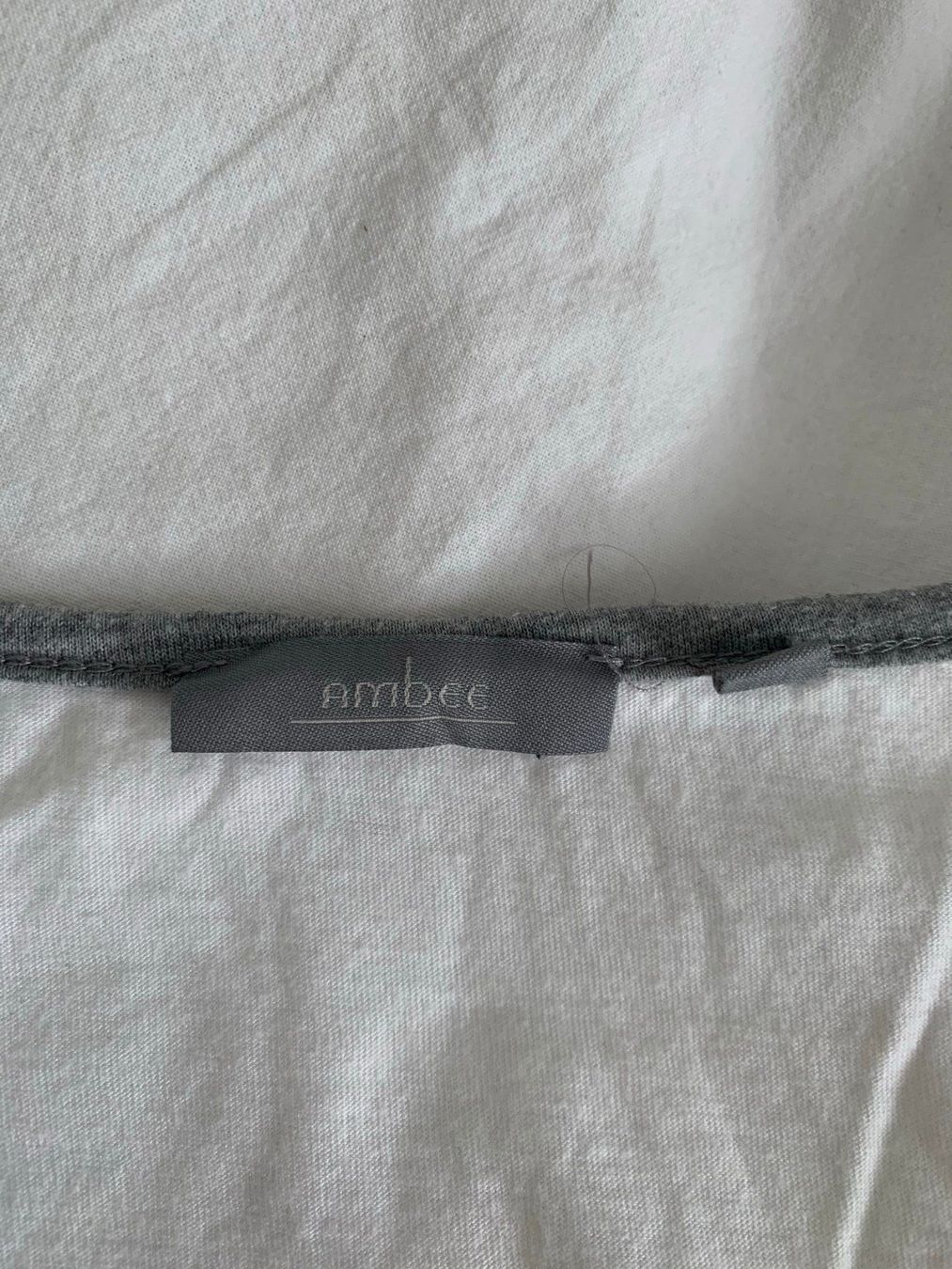 Tops: AMBEE - Top weiss-grau gemustert M – Gebraucht aus Zürich von Diazaio 3