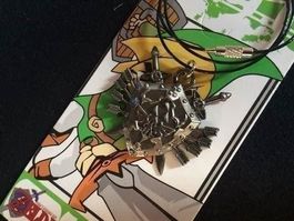 THE LEGEND OF ZELDA HALSKETTE SCHILD NEU