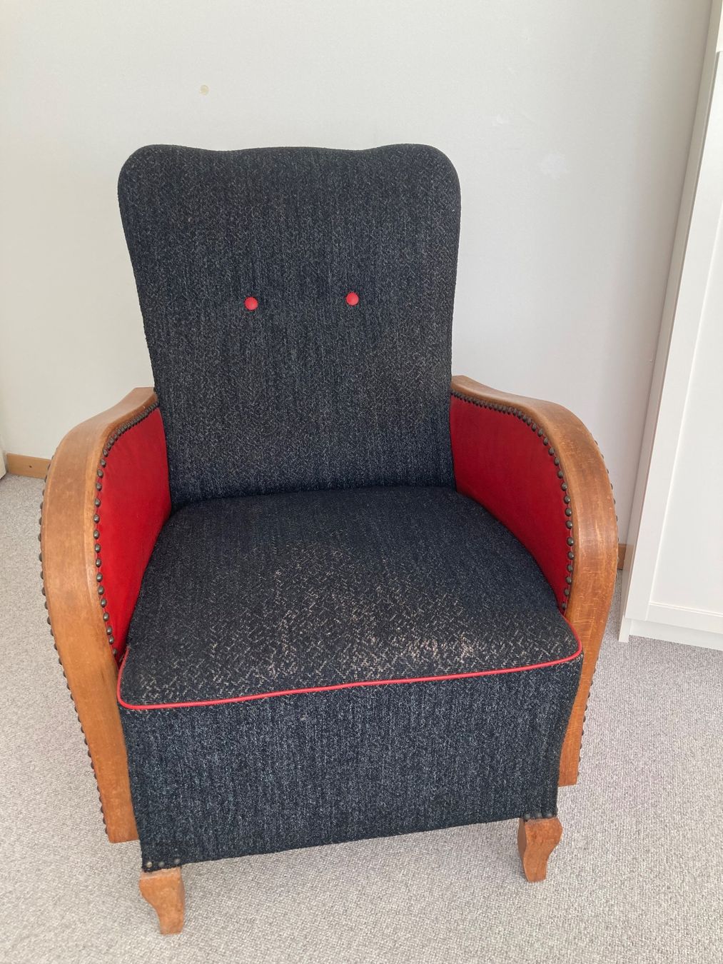 Poltrone: Vintage Sessel schwarz rot – Usato da Zürich venduto da tanteluzie 1