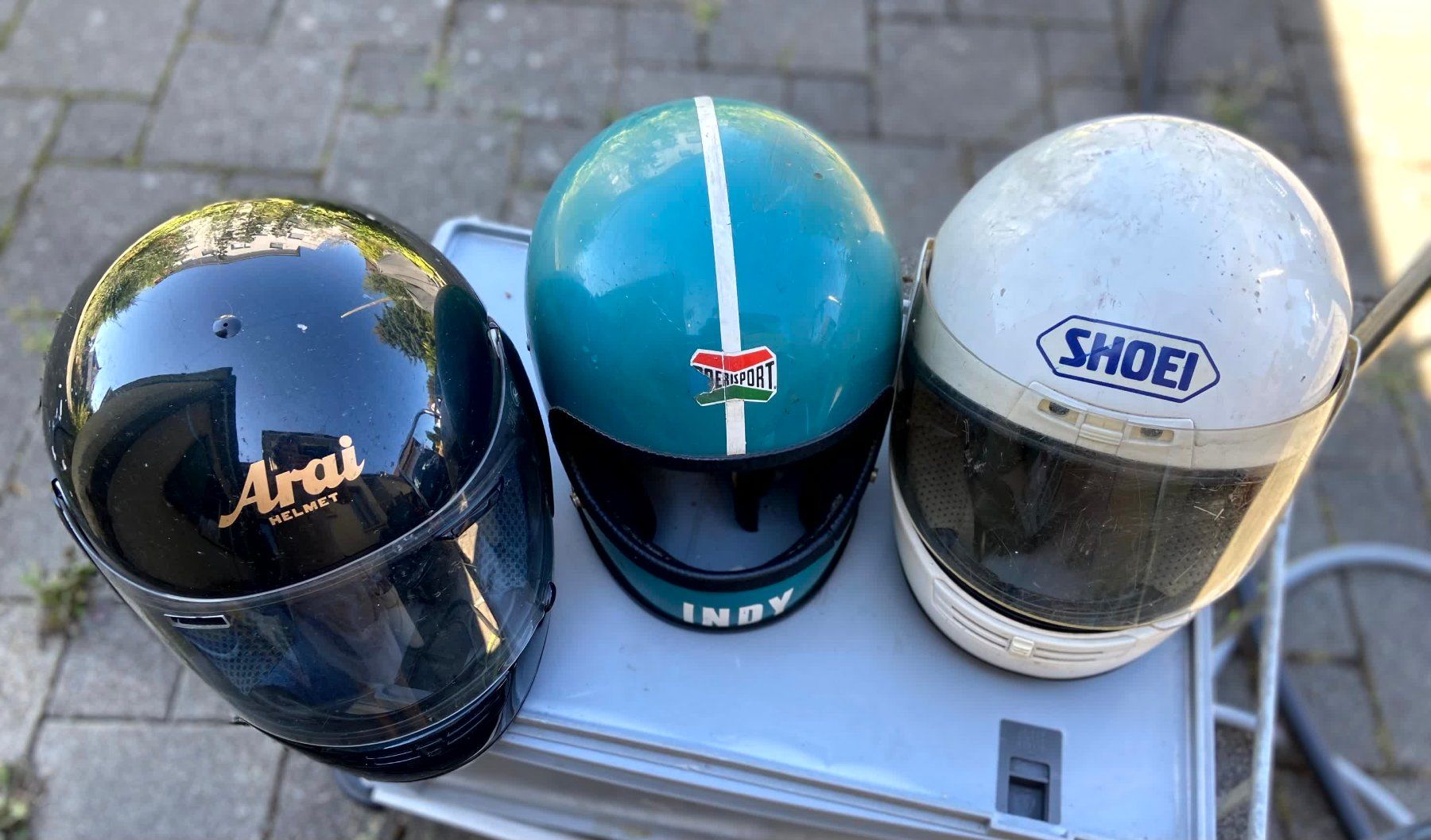 Helme & Visiere: Drei alte Motorrad Helme – Gebraucht aus Reinach AG von e5734h 1