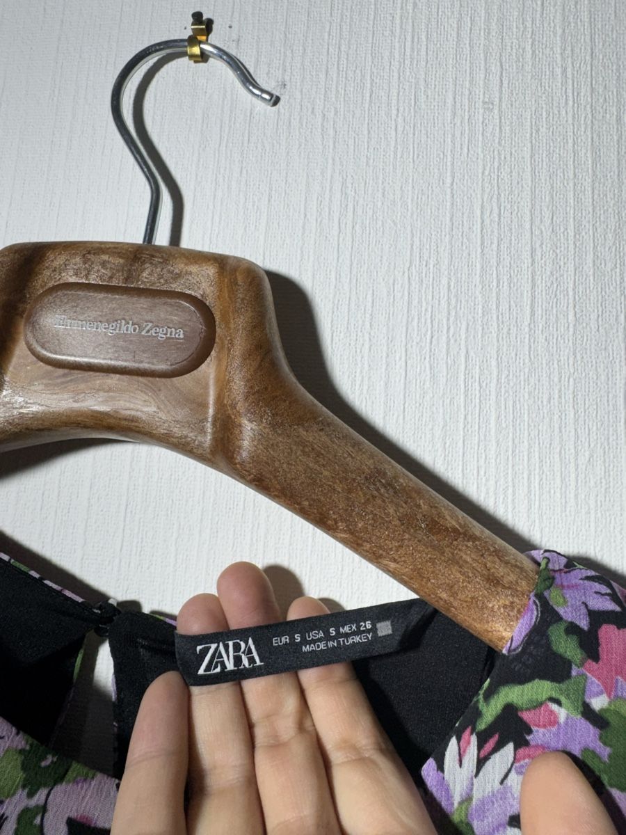 Zara Vestiti: Zara Floral Pattern Dress Size S – Usato da Davos Dorf venduto da gin_8k9d 3