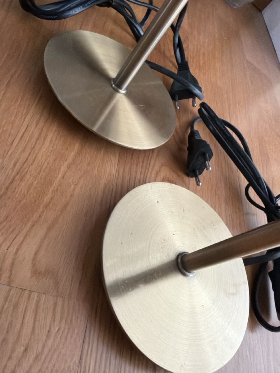 Lampade: Zwei Tischlampen Messing Sockel E14 max 40W mit Schalter – Usato da Zürich venduto da Akihikox3 2