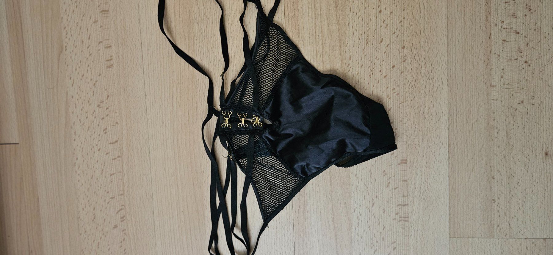 Altra biancheria intima: String comme neuf porté 1X (b) – Nuovo (secondo la descrizione) da Lutry venduto da cha_pbg5