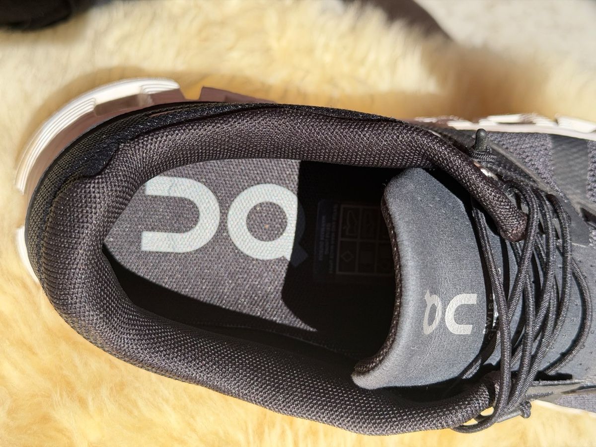 On Chaussures femmes: On Schuhe – D'occasion à Wald zh par EduAlex 2