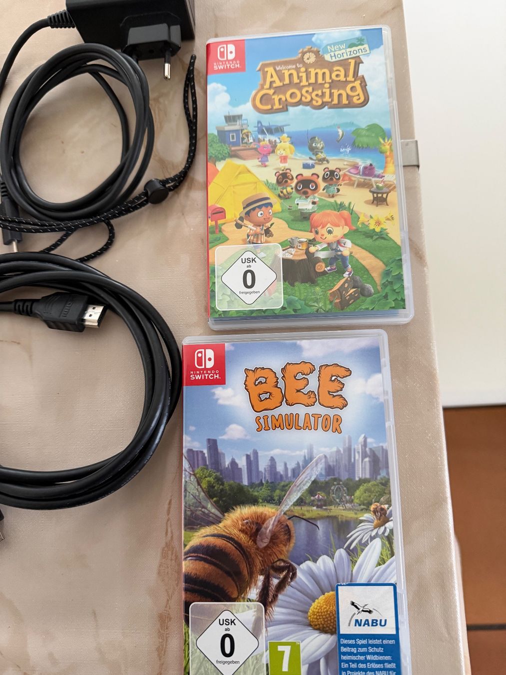 Nintendo Console: Nintendo Switch OLED mit Spielen – Usato da Oberägeri venduto da kaitanja 3