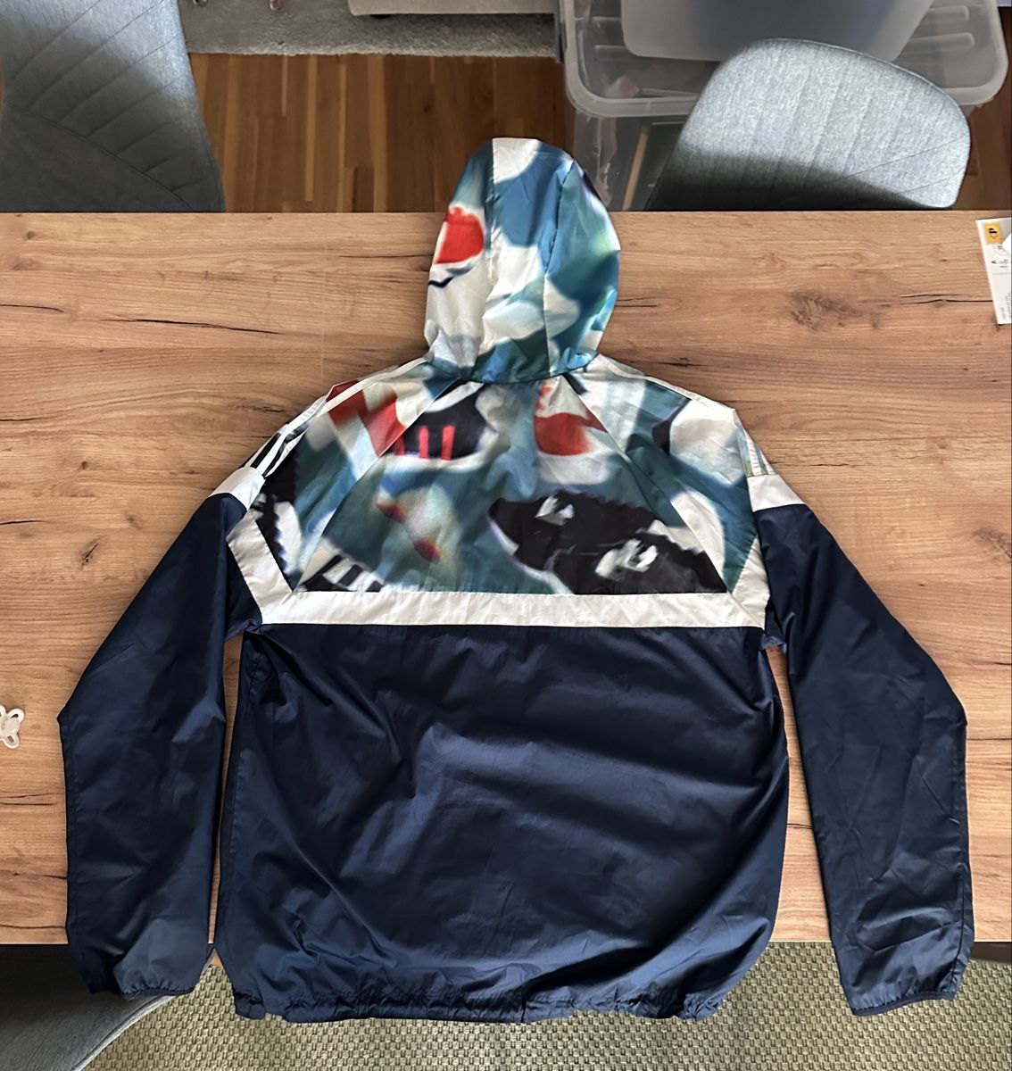 Adidas Giacche: Adidas Jacke Windbreaker  – Usato da Schlieren venduto da NM_Nici 1