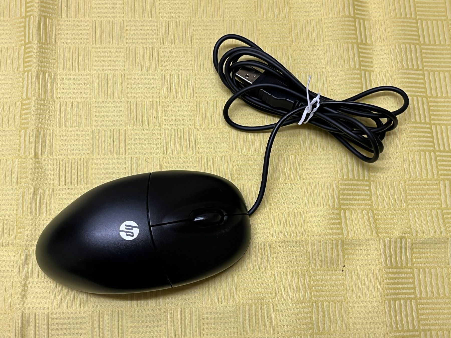 Hewlett Packard Souris: HP Computer Maus schwarz mit Kabel gebraucht – D'occasion à Adliswil par Sphinx