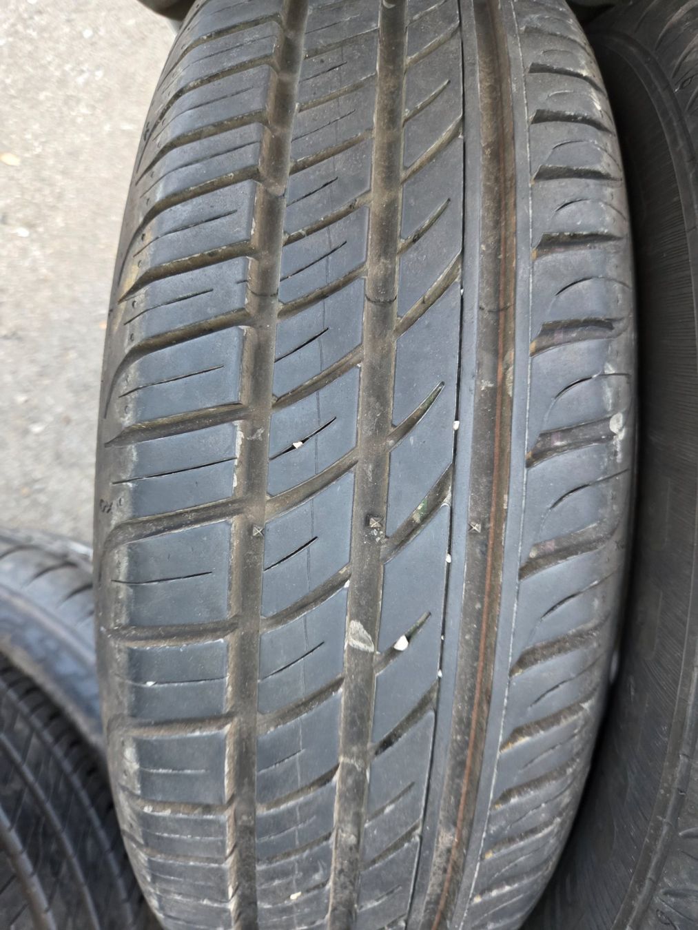 Pneus & Roues: 185 / 65 R 15 – D'occasion à Fischbach-Göslikon par 5620BremgartenAG 1