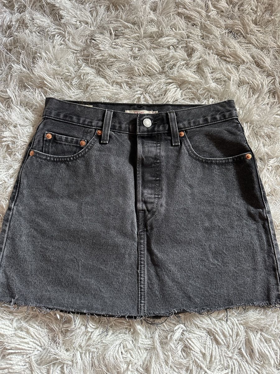 Levi's Gonne: Levi's Jeansrock Neuwertig – Nuovo (secondo la descrizione) da Müstair venduto da V.Sara