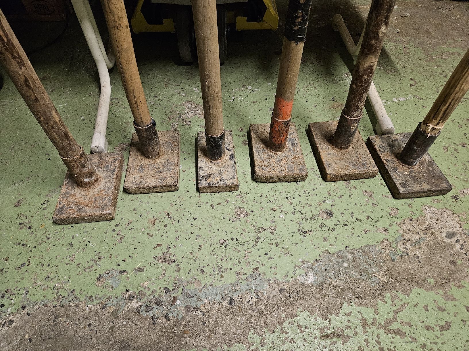 Alle Werkzeuge: Diverse Betonstampfer – Gebraucht aus Rorschach von TimelessTrading 2