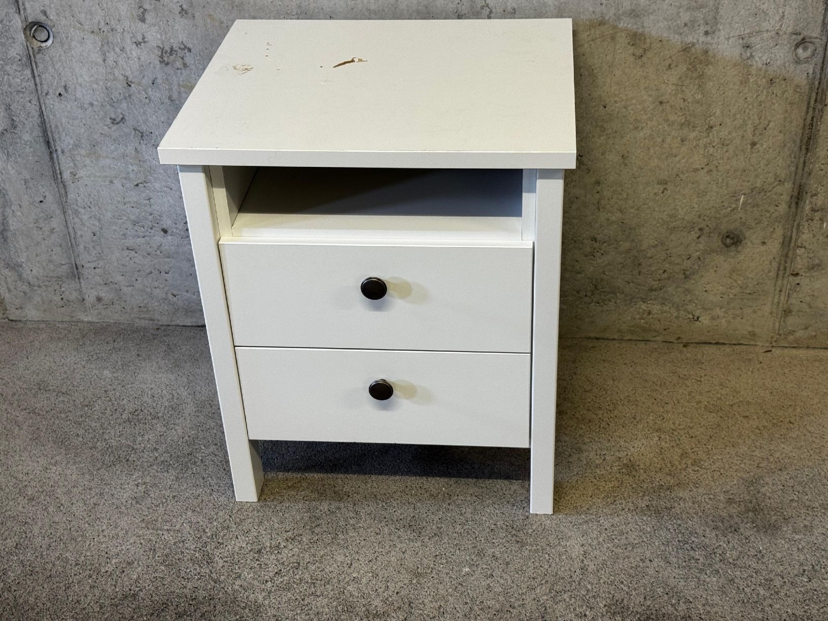 Tables de nuit: Nachttisch weiss – D'occasion à Baar par Dacehi 3