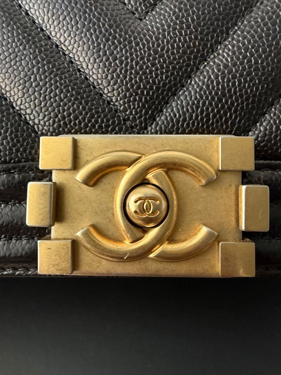Chanel Borse da donna: Chanel Boy Chanel Handbag – Usato da Münchenstein venduto da watchpatrol 3
