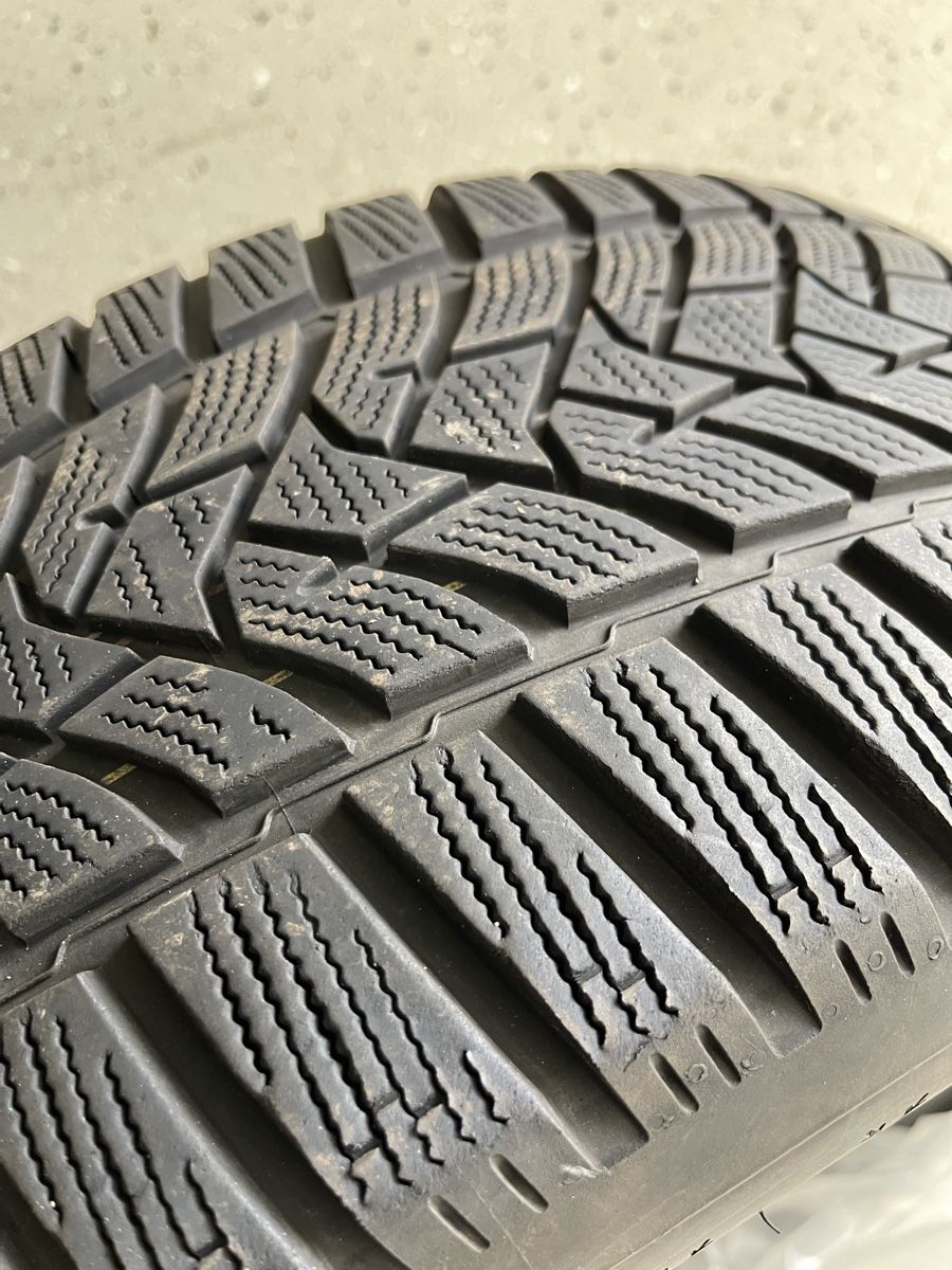 Alle Autoersatzteile: Winterpneus/Winterreifen 235 / 50R18 101V Dunlop – Gebraucht aus Zweisimmen von G-Star06 4