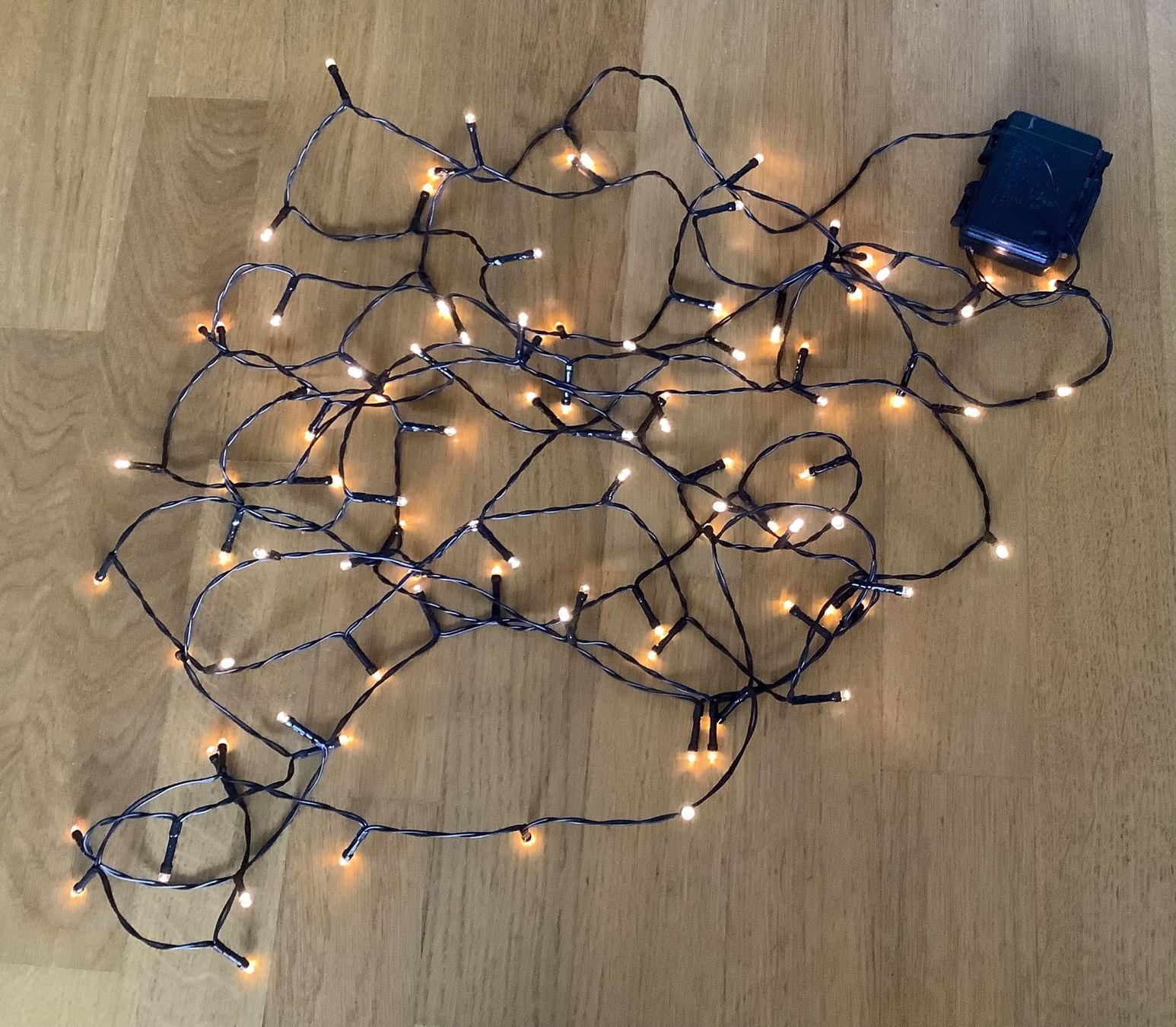 Migros Ghirlande e barre luminose: LED Lichterkette 96 LEDs, warmweiss, 7.5m – Nuovo (secondo la descrizione) da Adliswil venduto da Urspirit 1