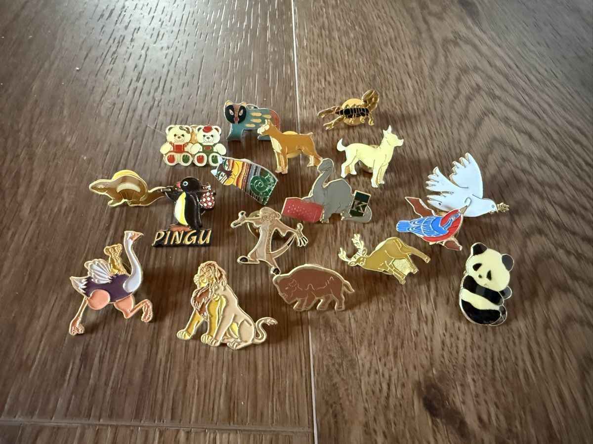 Plaketten & Abzeichen: Pin - Sammlung – Gebraucht aus Jona von GeG001 1