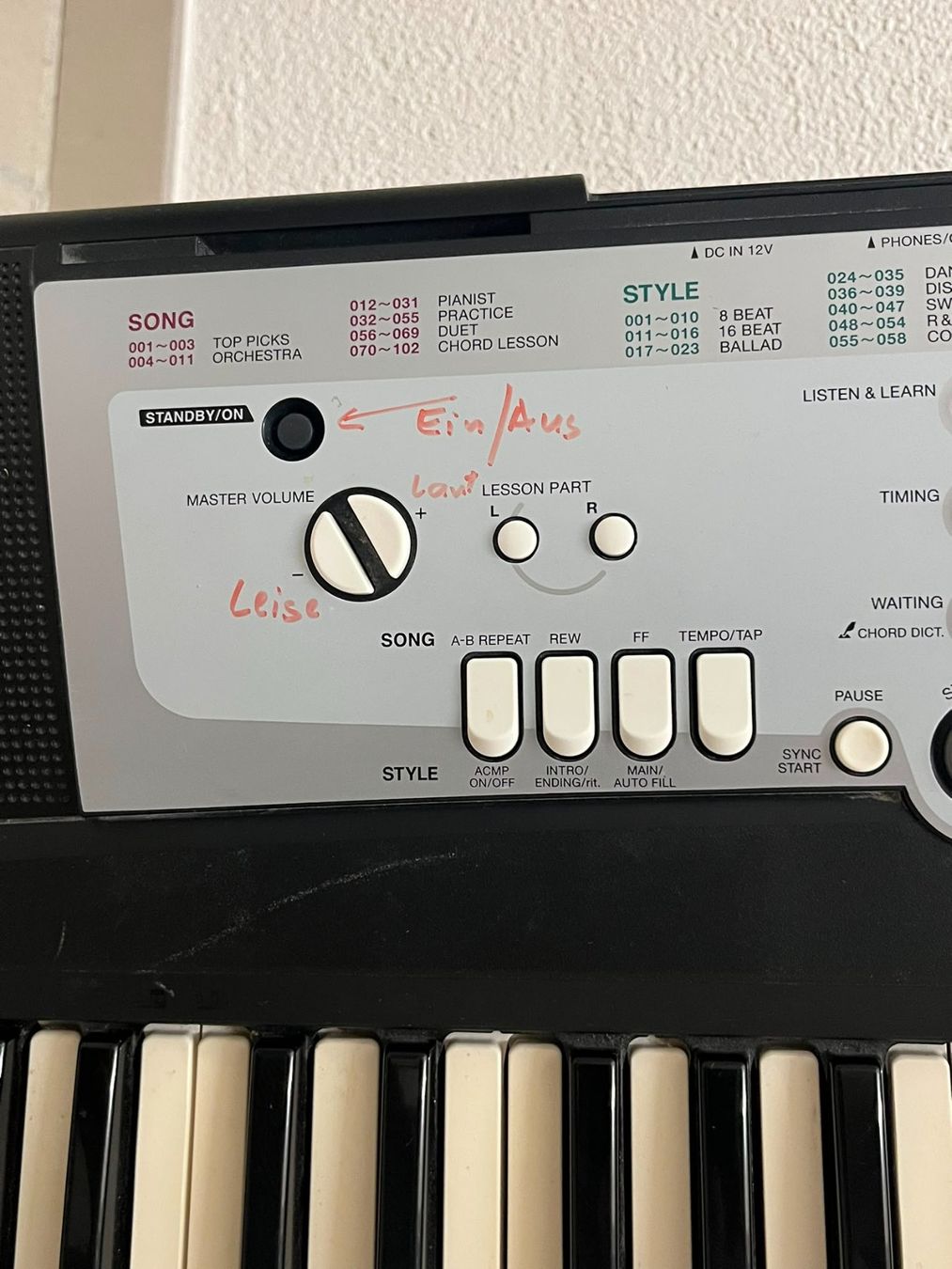 Instruments de musique: Yamaha Keyboard PSR-E253 gebraucht – D'occasion à Pfäffikon ZH par han_7b28 1