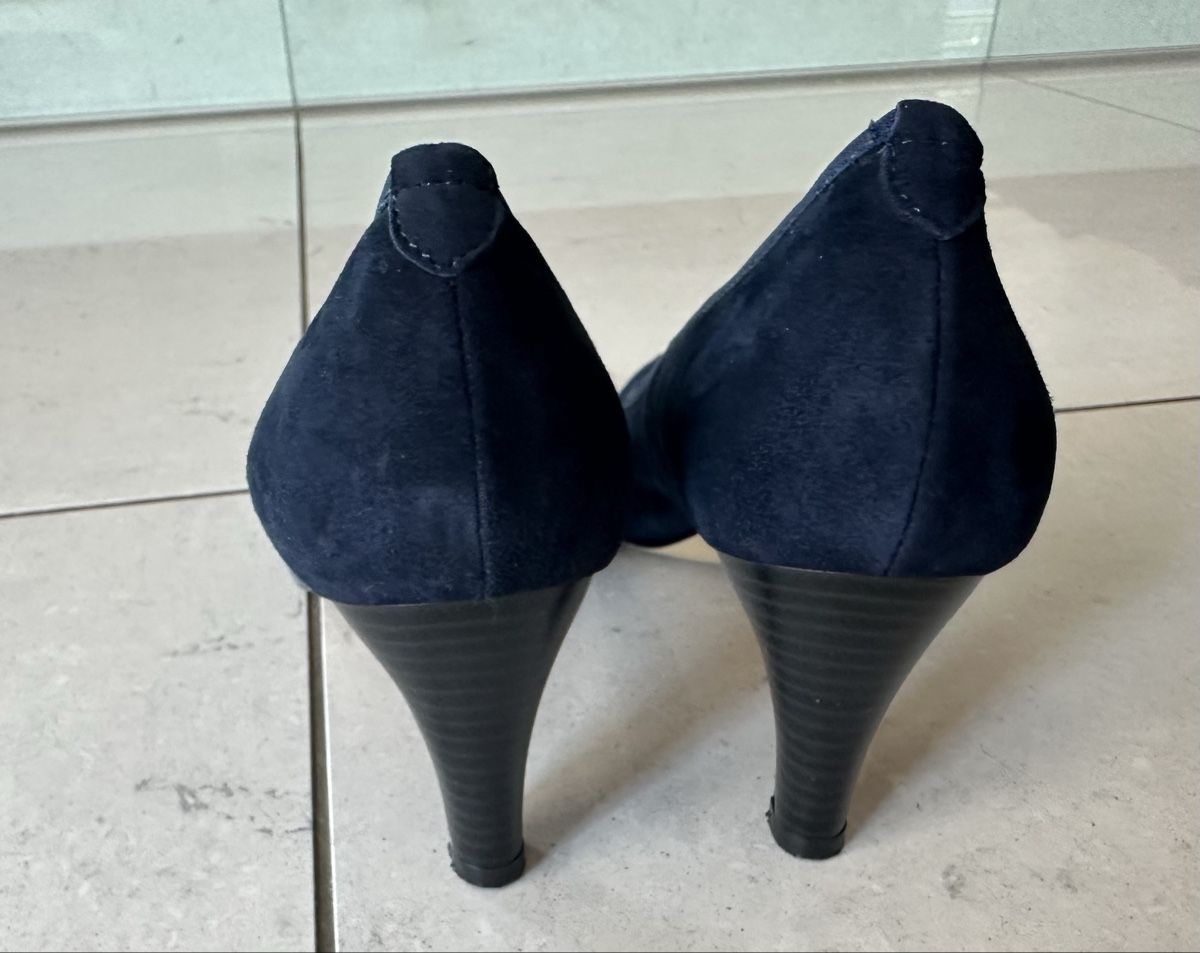 Scarpe da donna: Décolleté in pelle scamosciata – Nuovo (secondo la descrizione) da Castel San Pietro venduto da Moregi 3