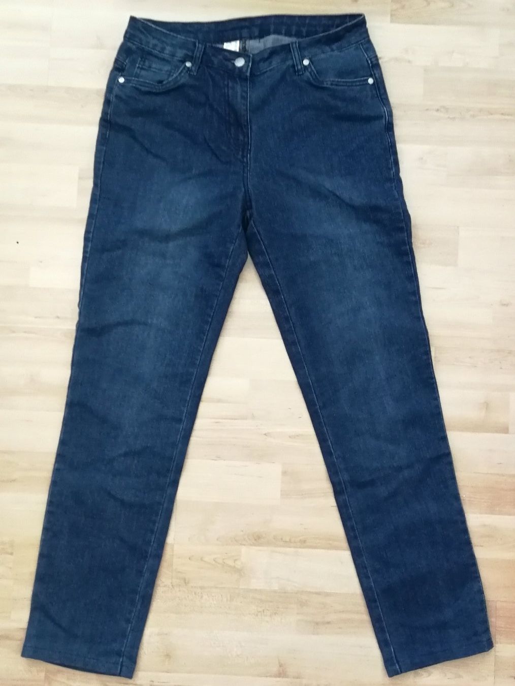 Jeans: Dunkelblaue Jeans, Gr. 38/M – Usato da Winterthur venduto da 1doodle2