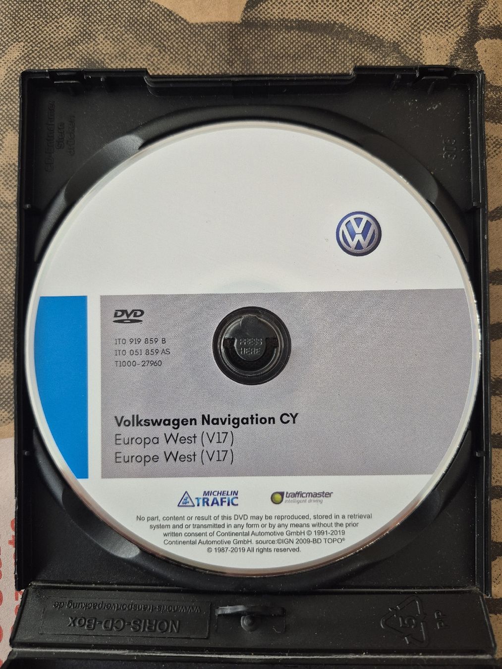 Alle DVDs: Volkswagen Navigation DVD – Gebraucht aus Walchwil von 68q_ldb7