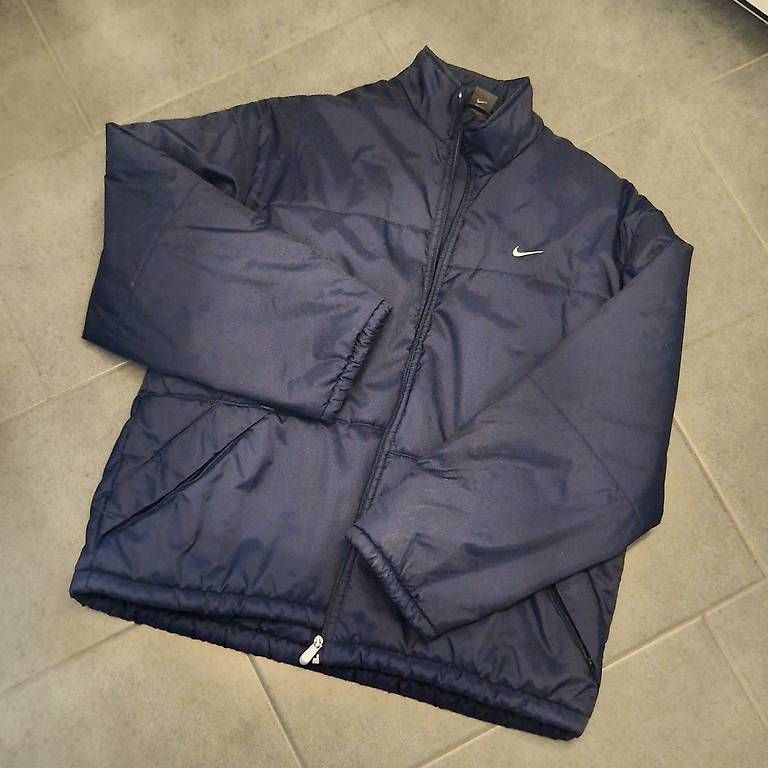 Jacken: Nike Jacke wie neu – Gebraucht aus Wädenswil von PriestEsser