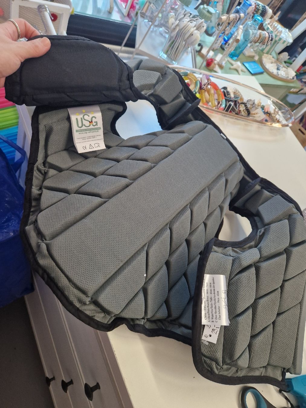 Altro abbigliamento per bambino: USG Reitweste Kinder – Usato da Wallisellen venduto da misnenes 4