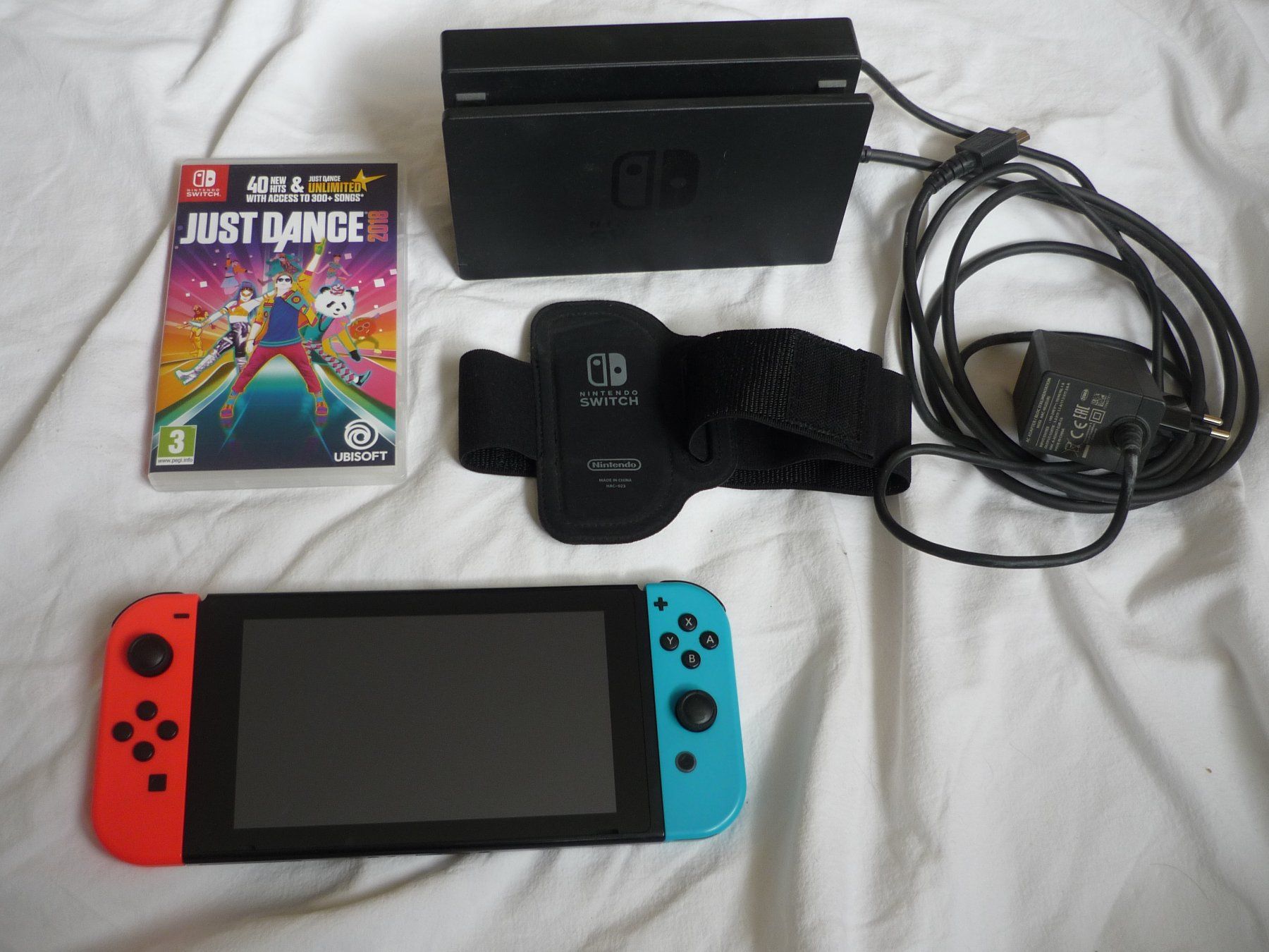 Nintendo Konsolen: (S) Nintendo Switch Konsole Game zubehör – Gebraucht aus Beringen von Flatretriever