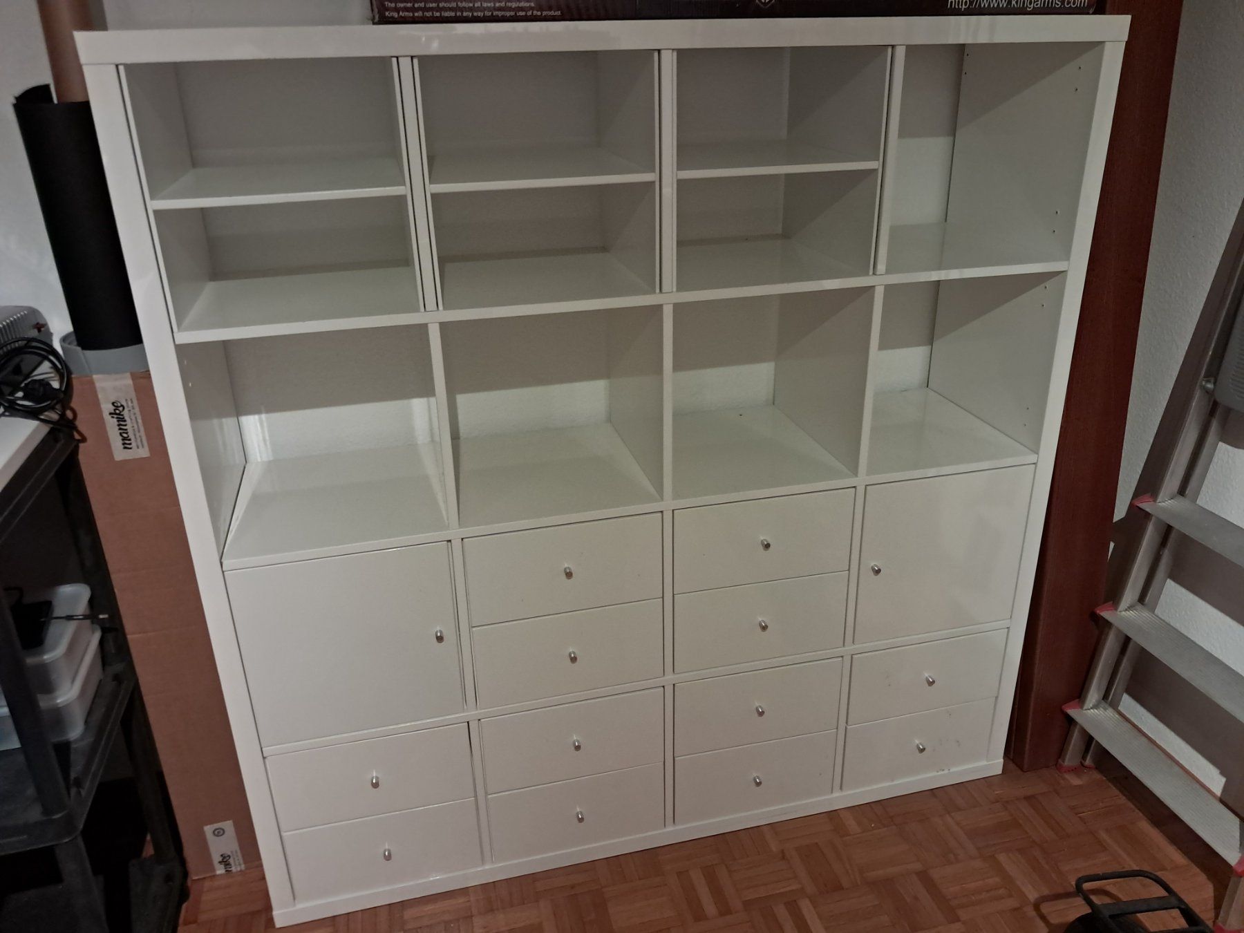 Ikea Regale: Kallax Hochglanz Regal mit vielen Fächern – Gebraucht aus Itingen von AnTiNoRmAl