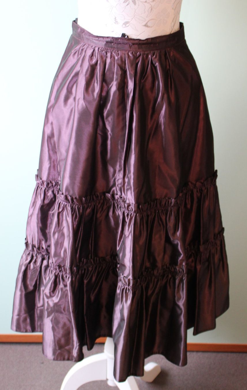 Costumi: Rock & Bluse (CW) – Usato da Schaan venduto da antikes_und_kurioses 1