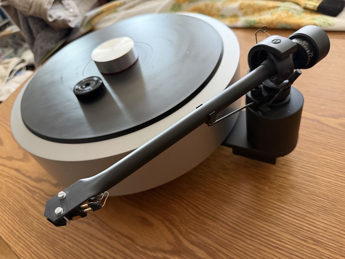 Pro-ject Plattenspieler: Pro-Ject Seltener Plattenspieler – Gebraucht aus Brunnen von pf550 1