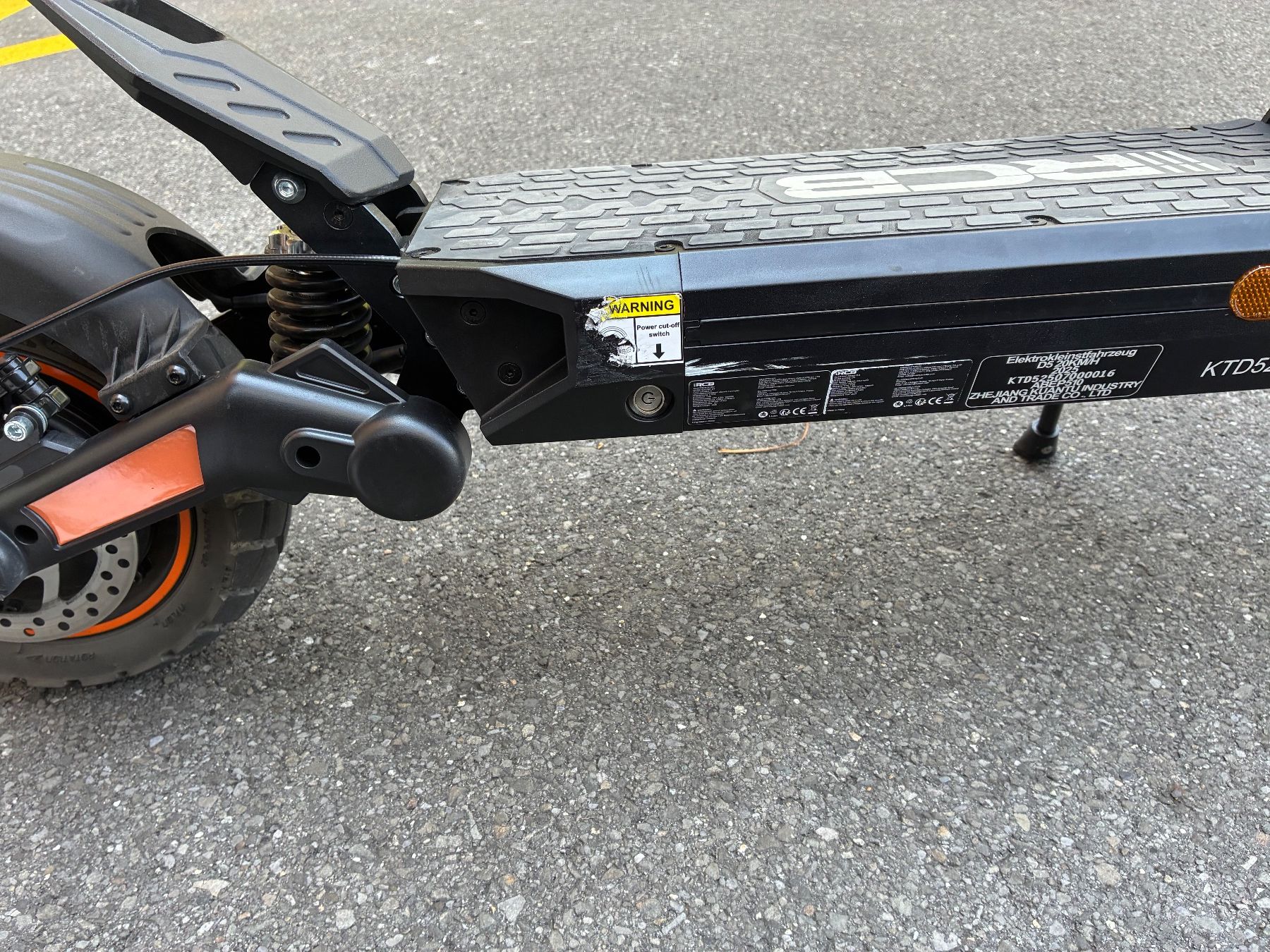 Kickboard: RCB D5 Pro Ultra E-Scooter – Usato da Emmenbrücke venduto da nne_hm9j 5