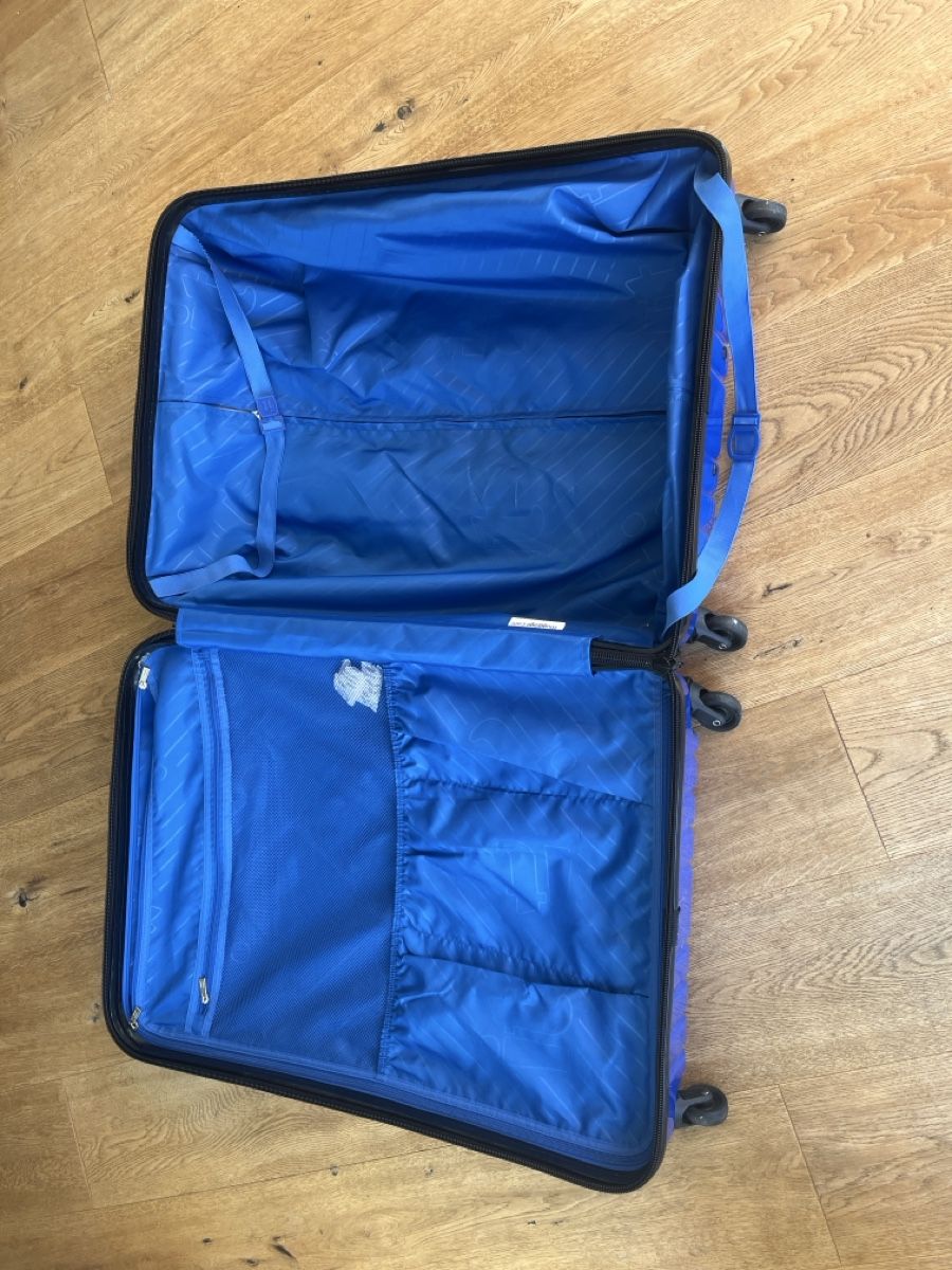 Valigie: IT Luggage Rollkoffer 70x50x30 – Usato da Effretikon venduto da erbaeff 3