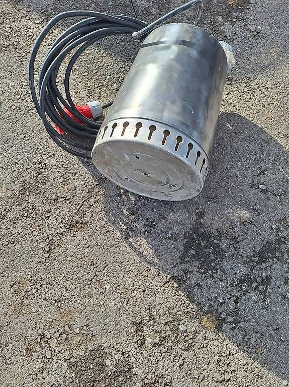 Pompes et pièces: Wesserpumpe – D'occasion à Uetendorf par Albi125
