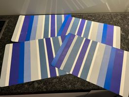 Praktische gestreifte Tischsets – Sets de table rayés