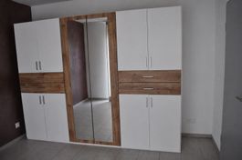 Kleiderschrank guter Zustand