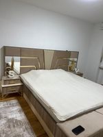 Komplettes Schlafzimmer-Set (Bett, Schrank & Schminktisch)