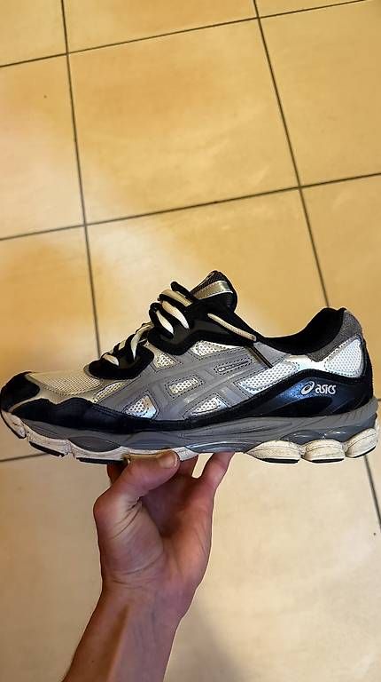 Scarpe da uomo: Asics Gel NYC 46.5 – Usato da Dussnang venduto da bue_fx8n 1