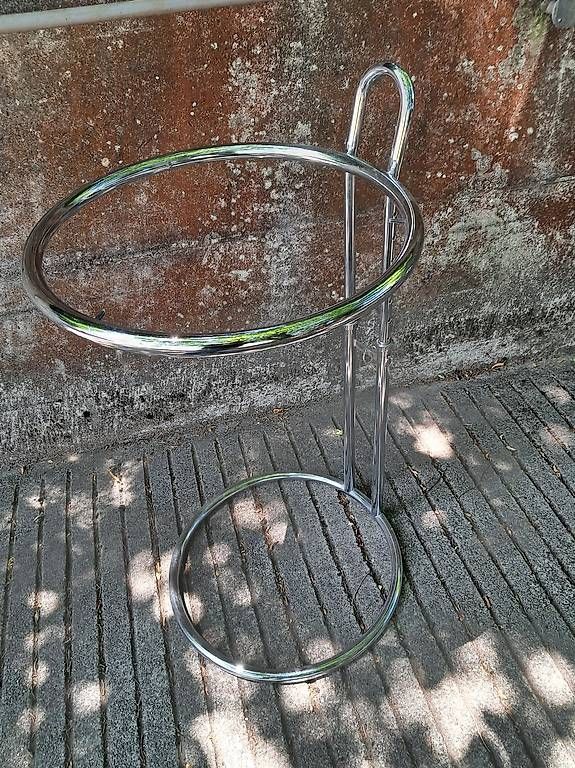 Tables: Adjustable Replika von Eileen Gray – D'occasion à Trimbach par Timewarp 1