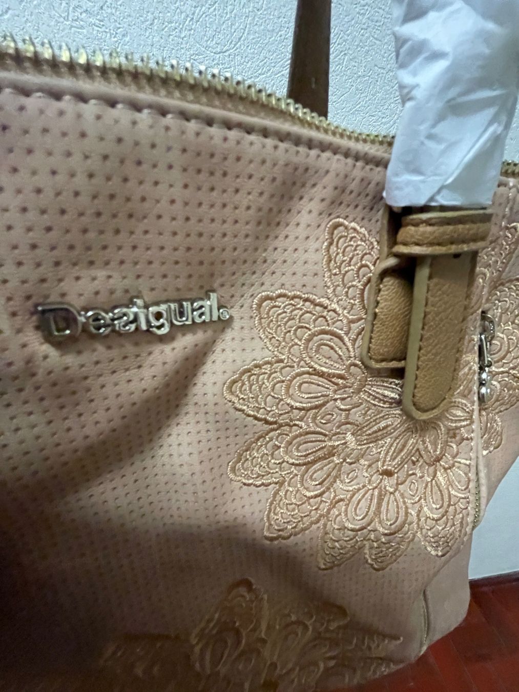 Desigual Sonstige Kleidung & Accessoires: Sac Desigual – Neu (gemäss Beschreibung) aus Buttes von ste_29gf 1