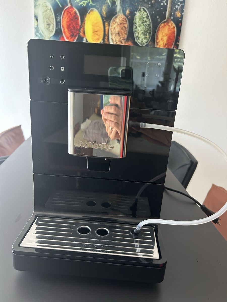 Miele Macchine per caffè & Macchine per espresso: Miele Kaffeevollautomat  – Usato da Schnottwil venduto da Vonbi01