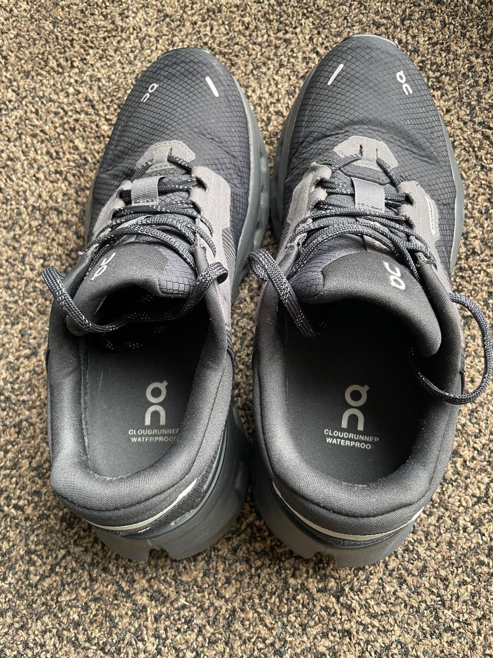 Scarpe da uomo: On Cloudrunner Waterproof  Laufschuhe, Gr. 39 – Usato da Schwarzenburg venduto da Doodee 2