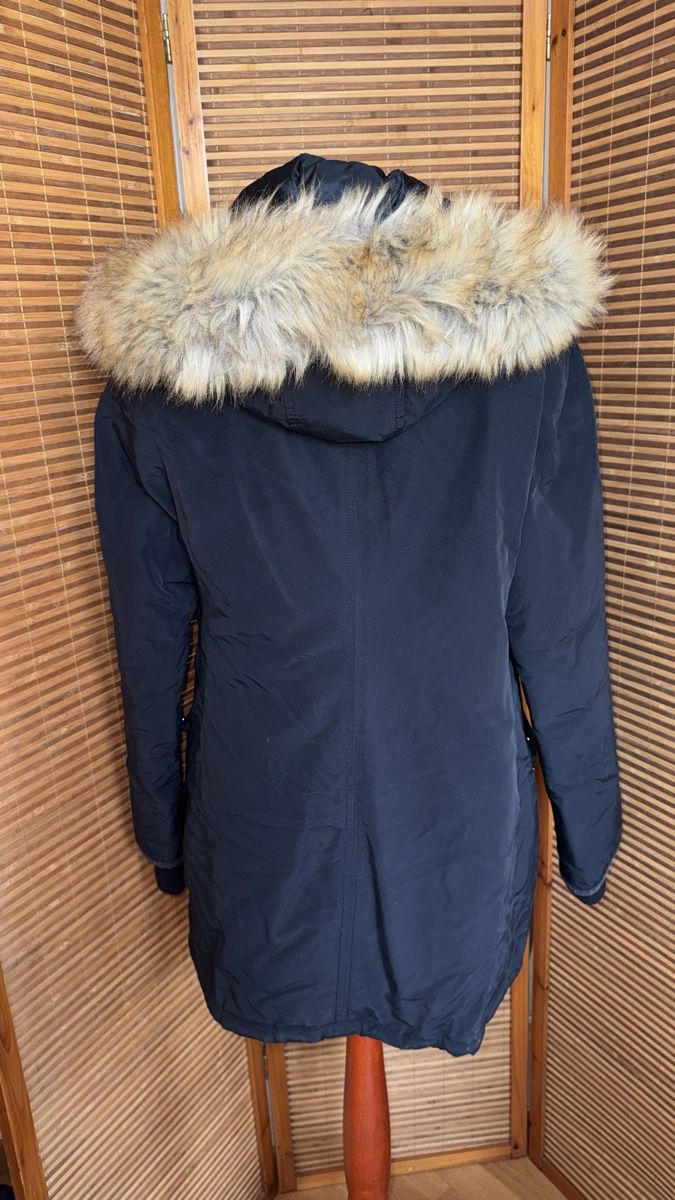 Tommy Hilfiger Giacche: Tommy Hilfiger Jeans Winterjacke, schwarz – Usato da Gümligen venduto da morticiaaddams 1
